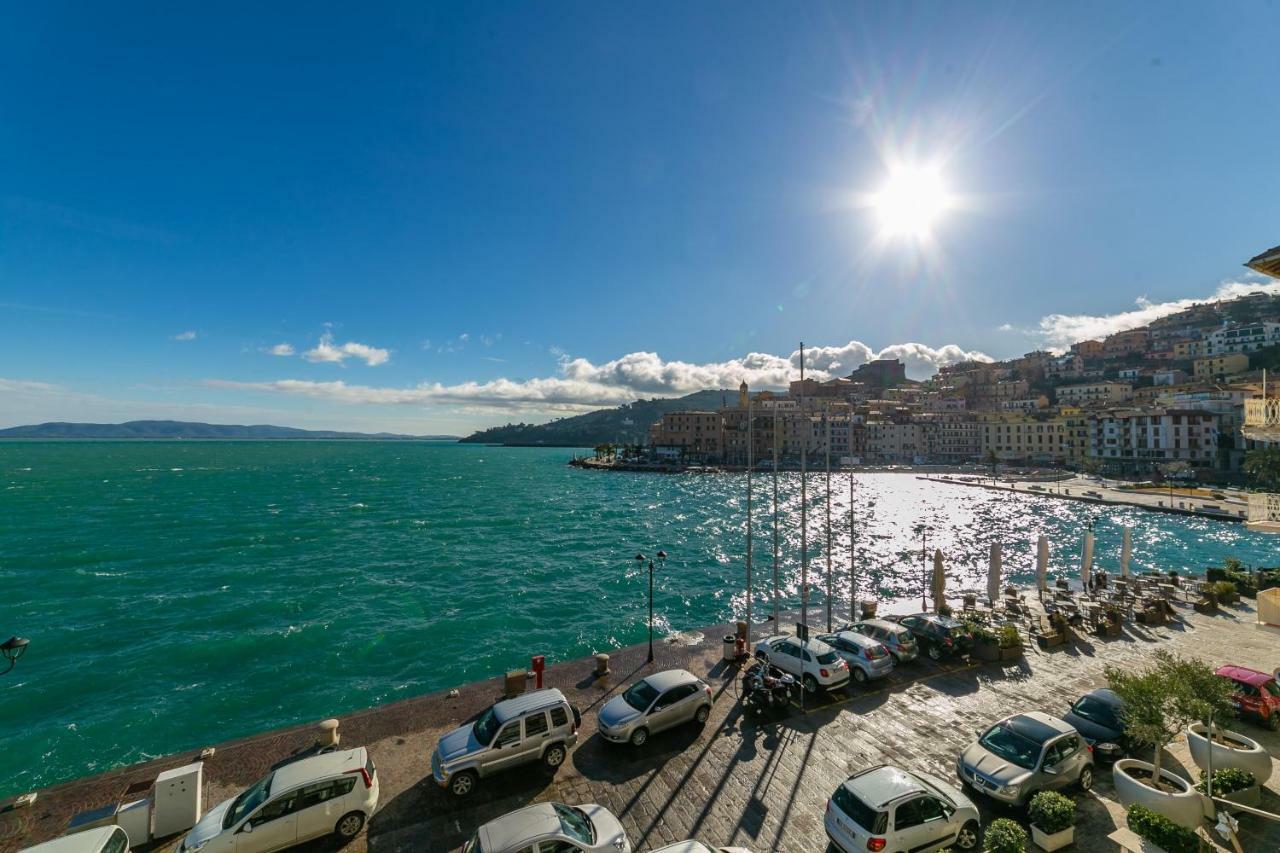Molo 28 Beach Parking Ac Порто Санто Стефано Экстерьер фото